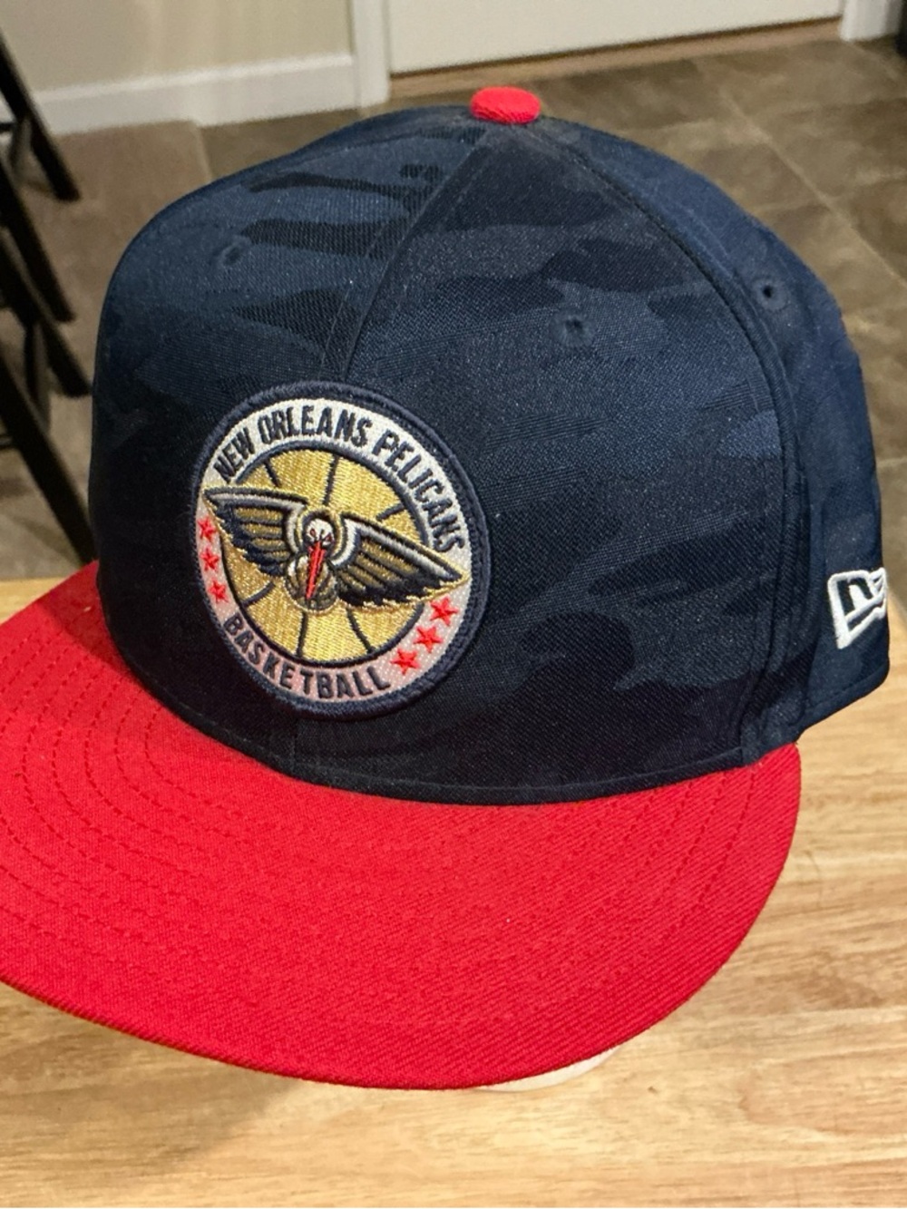 New Era Red 9FIFTY New Orleans Pelicans NBA Snapback Hat Red/Blue Camo NWOTs